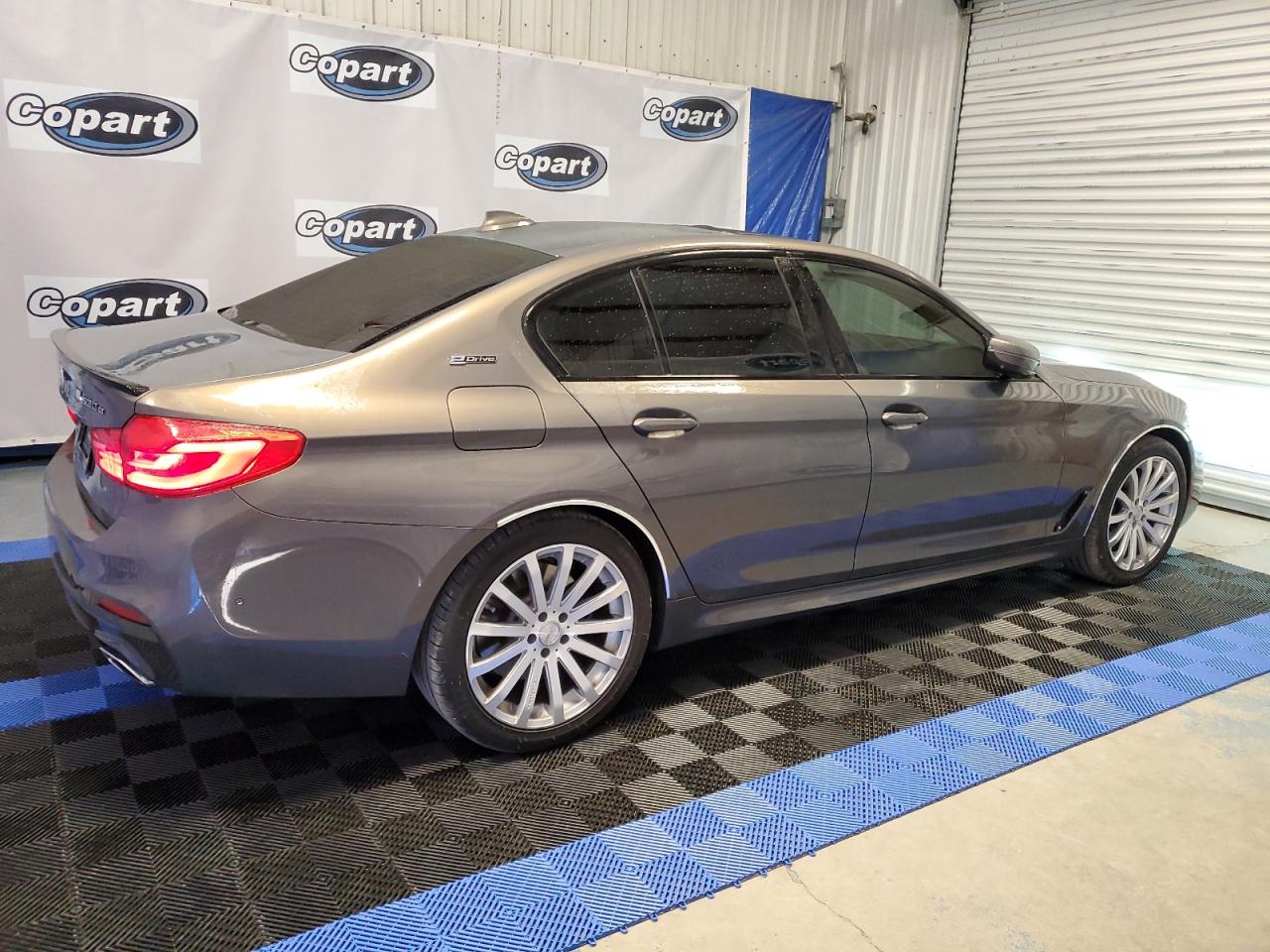 2019 BMW 530XE - WBAJB1C51KB376092