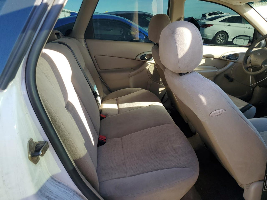 2000 FORD FOCUS SE - 1FAFP36P8YW393594
